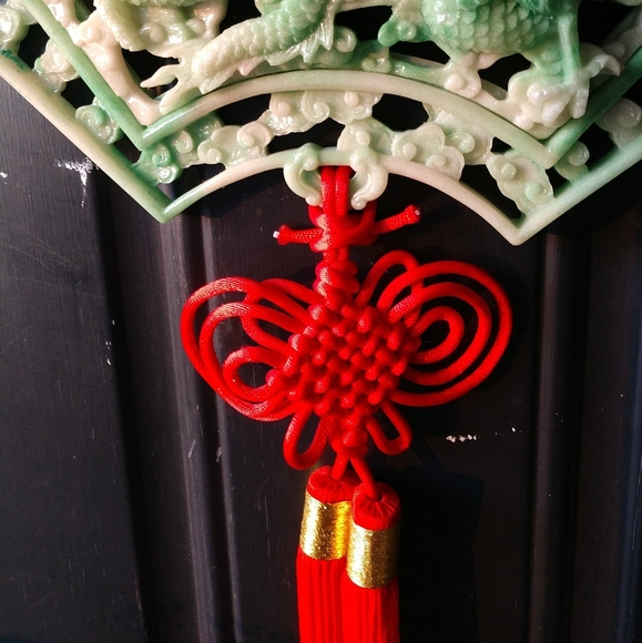 Chinese Carved Green Lacquer Firey Dragon Hanging Fan Red Lucky Knots & Tassels - Picture 7 of 14